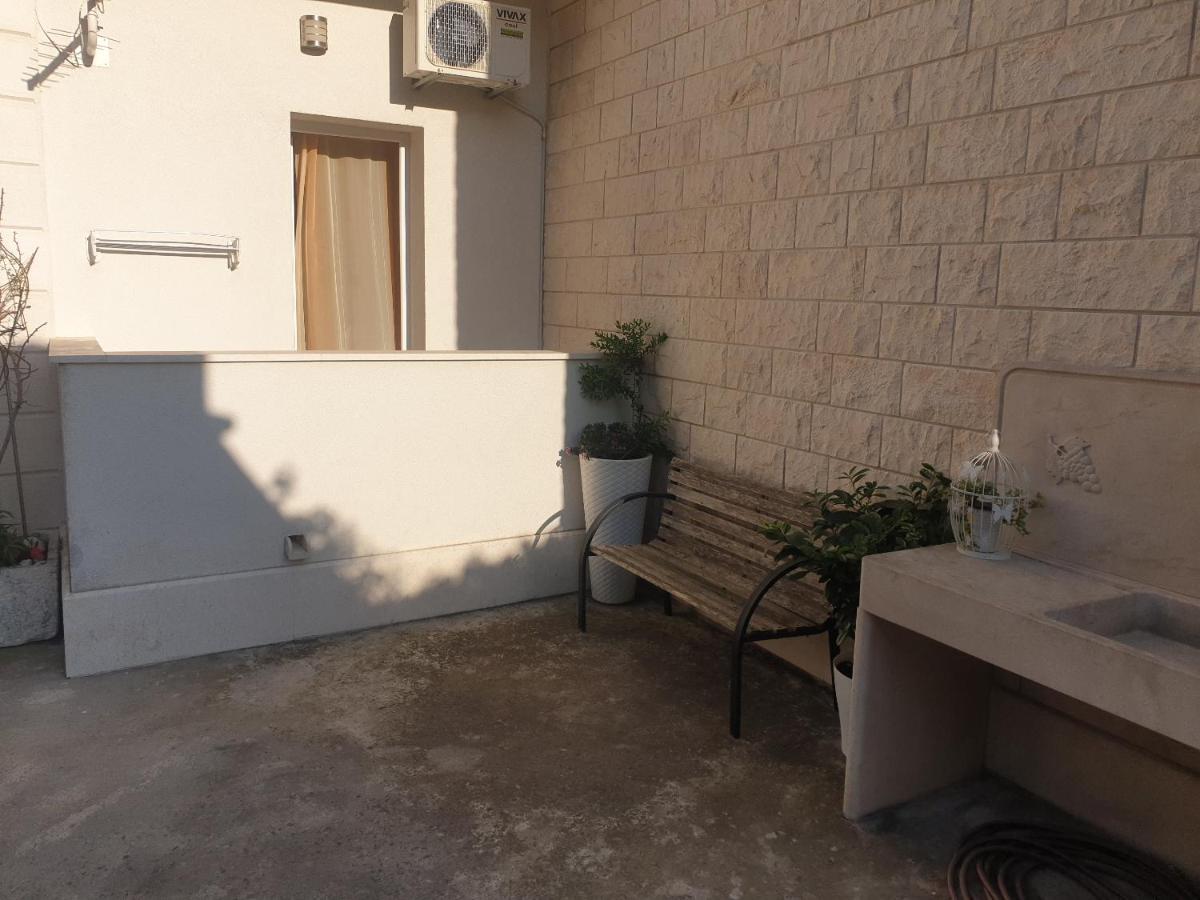 Villa Vujcic Makarska Bagian luar foto