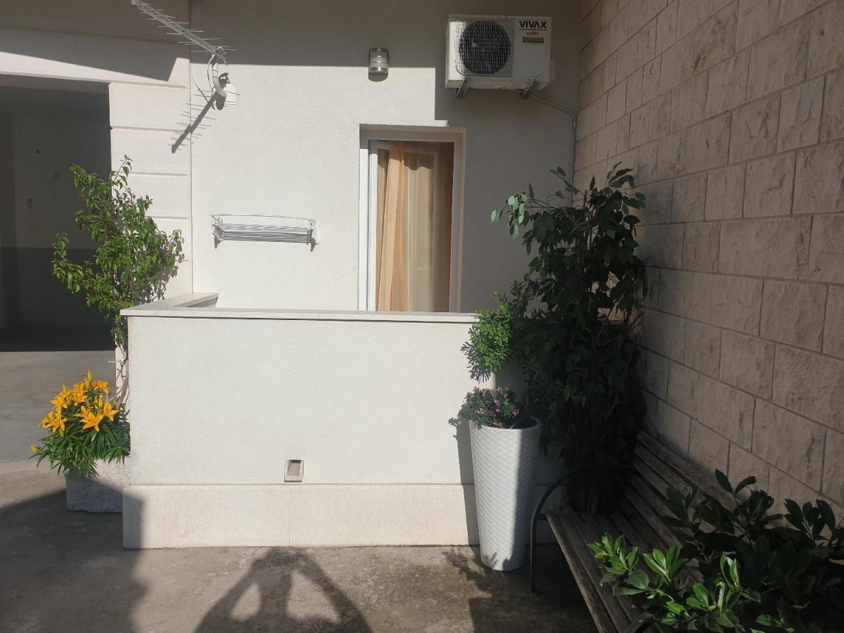 Villa Vujcic Makarska Bagian luar foto